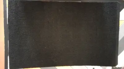 Sofá negro de 3 cuerpos - miniatura 5