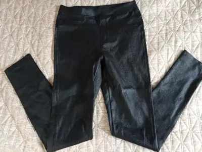Pantalones leggings negros brillantes - miniatura 1