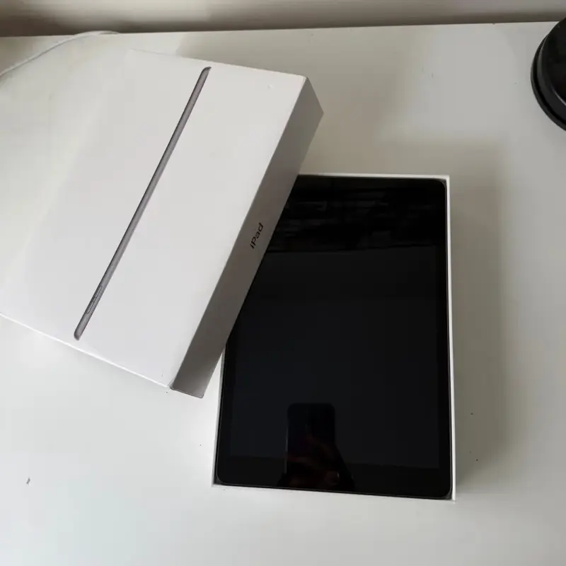 Ipad 9na generación. Excelente estado + regalos - 3