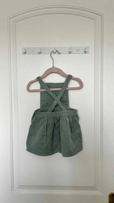 Vestido cotele pana verde niña 6 a 9 meses - miniatura 2