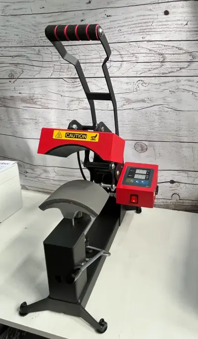 Máquina sublimadora y estampadora  para gorras - miniatura 2
