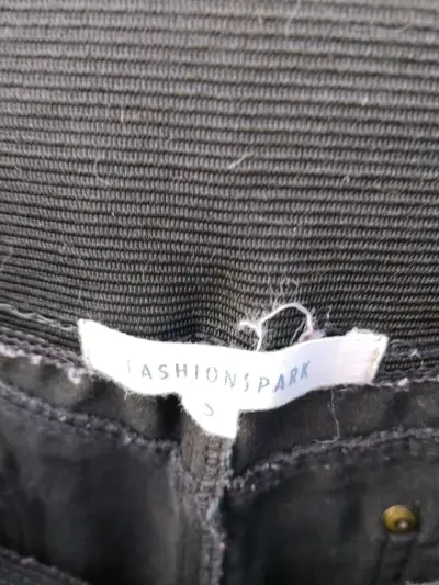 Pantalones negros talla S - miniatura 3