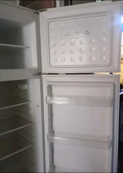 Refrigerador en excelentes condiciones - miniatura 4
