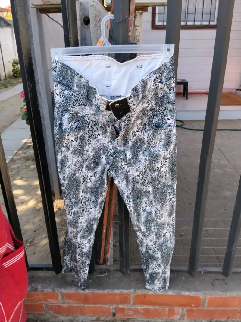 Pantalones estampados blanco y negro - 1