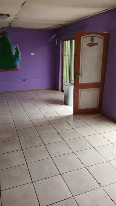 Vendo casa buen sector - miniatura 1
