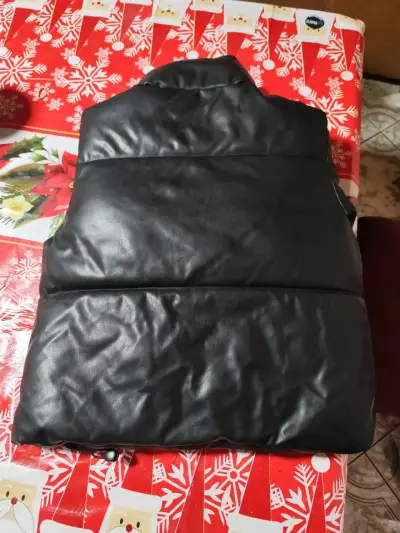 Chaqueta acolchada negra - miniatura 4