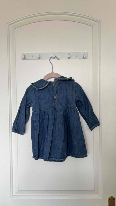 Vestido denim para niña talla 18 meses - miniatura 3