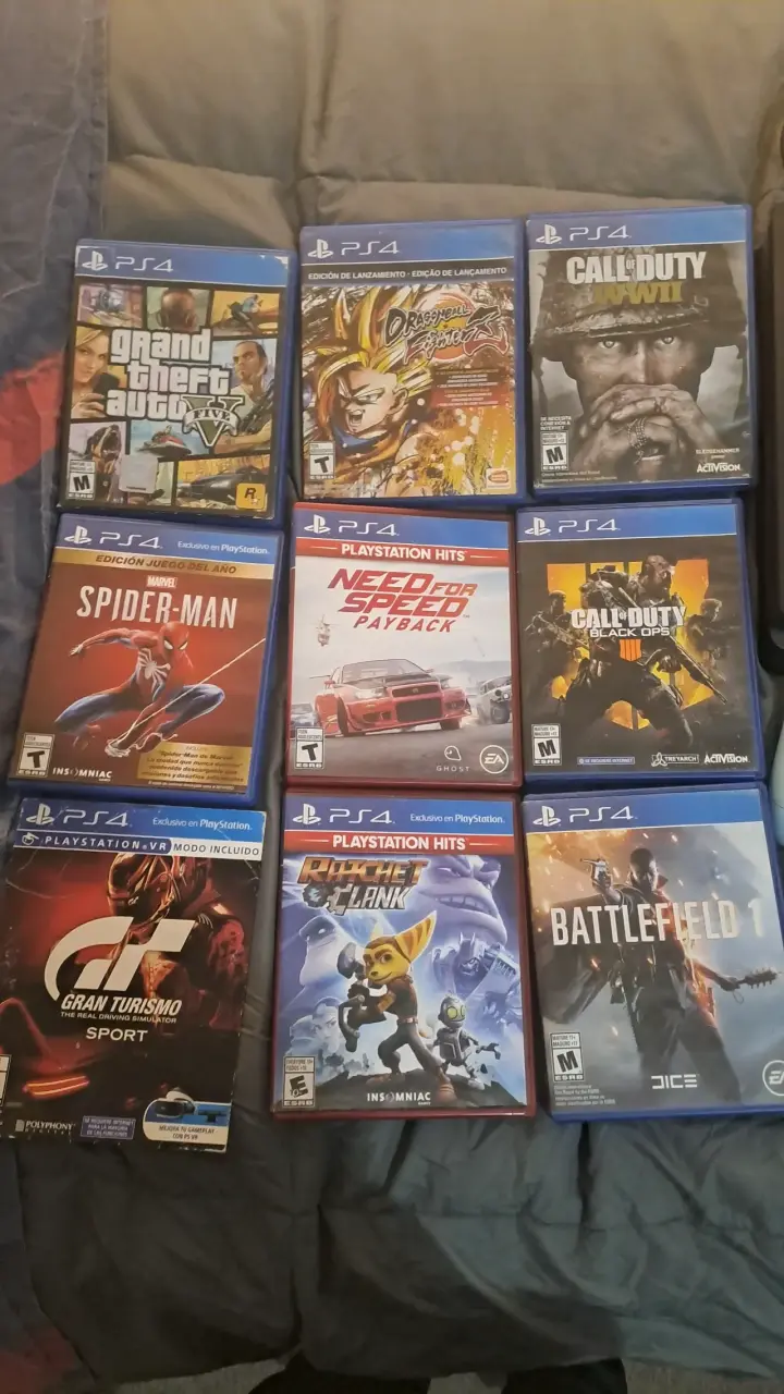 Consola PS4 con juegos y control - 2