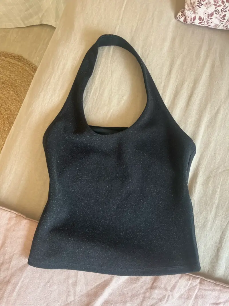 Top negro con brillos Zara - 1