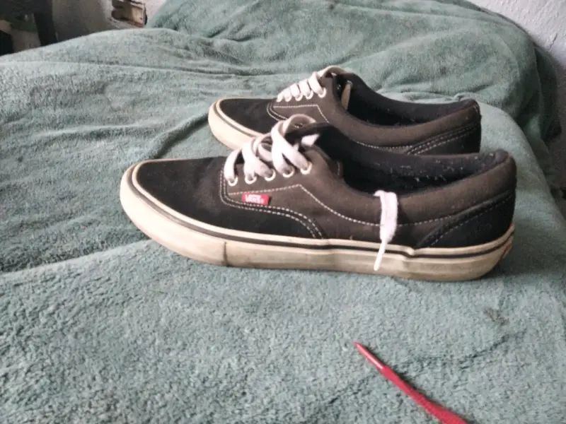 Zapatillas negras casuales - 1