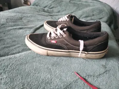 Zapatillas negras casuales - miniatura 1