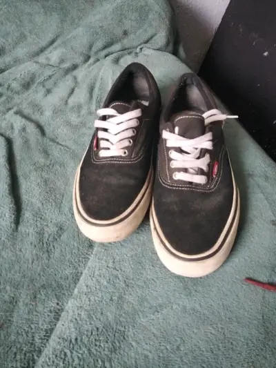 Zapatillas negras casuales - miniatura 2