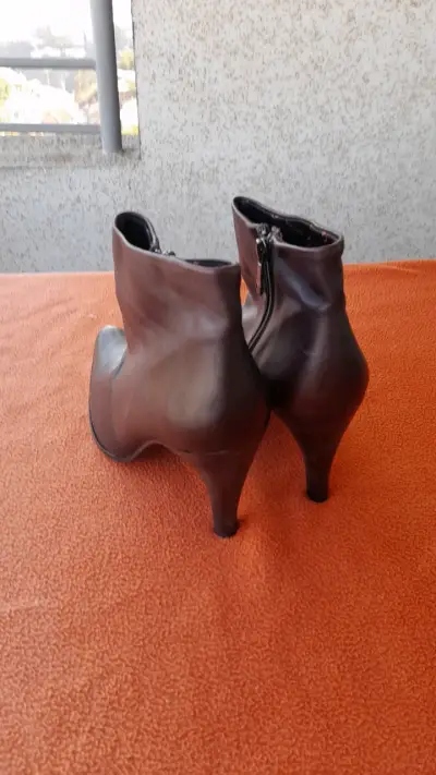 Botines de cuero negros - miniatura 3