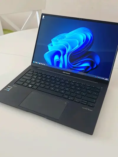 Laptop ASUS ZenBook Ux3404 Intel Core I9-13900h - miniatura 1
