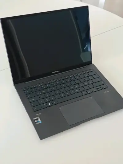 Laptop ASUS ZenBook Ux3404 Intel Core I9-13900h - miniatura 2