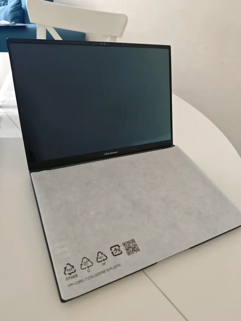Laptop ASUS ZenBook Ux3404 Intel Core I9-13900h - 4