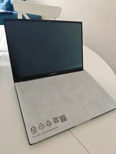 Laptop ASUS ZenBook Ux3404 Intel Core I9-13900h - miniatura 4