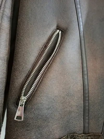 Chaqueta marrón con cuello de borrego - miniatura 2