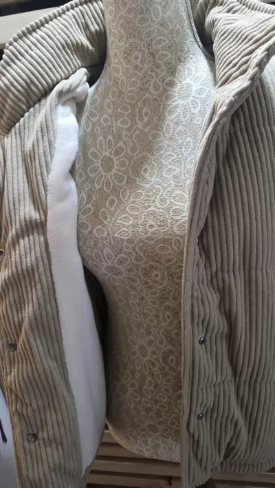 Chaqueta de pana beige - miniatura 2