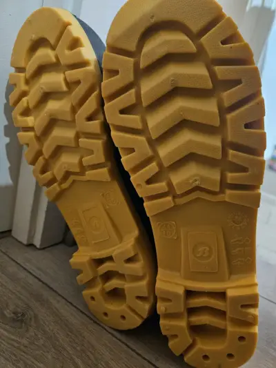 Botas de goma impermeables negras - miniatura 3