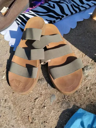 Sandalias de tres correas marrones - miniatura 1
