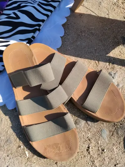 Sandalias de tres correas marrones - miniatura 2