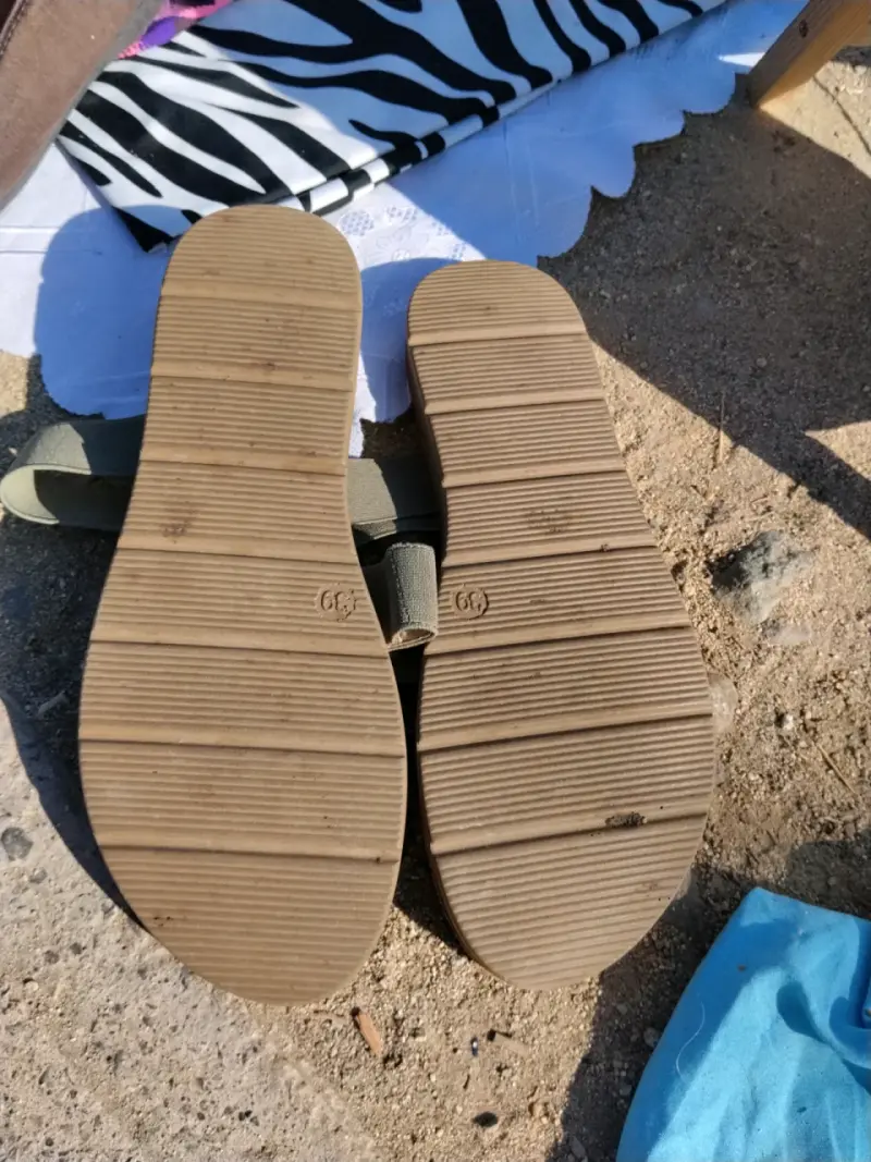 Sandalias de tres correas marrones - 3