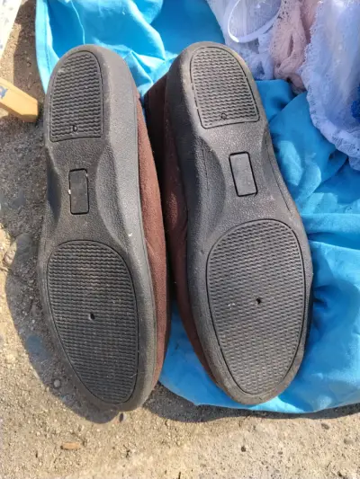Zapatos de casa marrones - miniatura 3