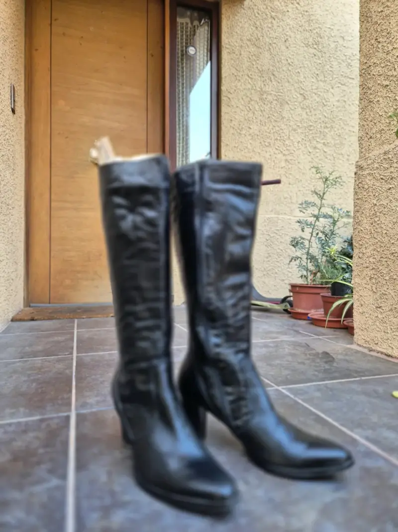 Botas de cuero negras con tacón - 2