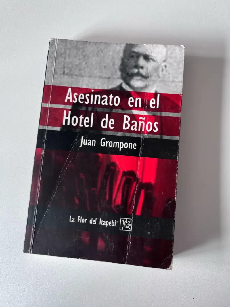 Libro Asesinato en el Hotel de Baños - 1