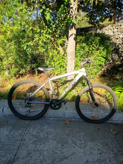 Bicicleta montaña Scott - miniatura 1