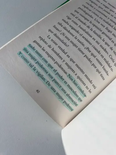 Set de libros feministas Chimamanda Ngozi Adichie - miniatura 4