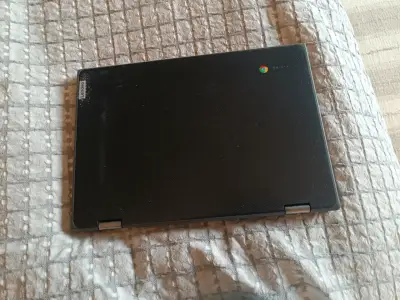 Laptop Lenovo Chromebook usada - miniatura 1