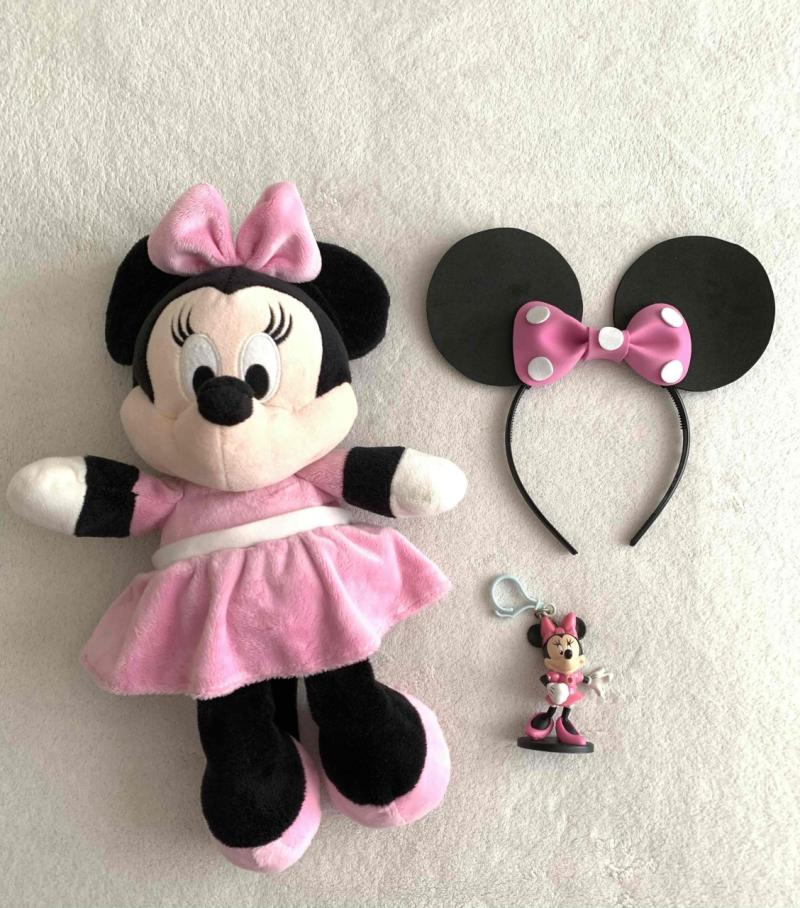 Set de peluche Minnie Mouse y accesorios