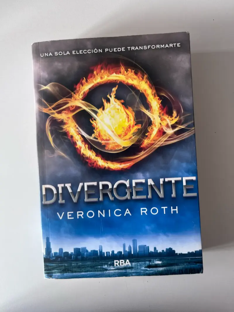 Libro Divergente de Veronica Roth - 1