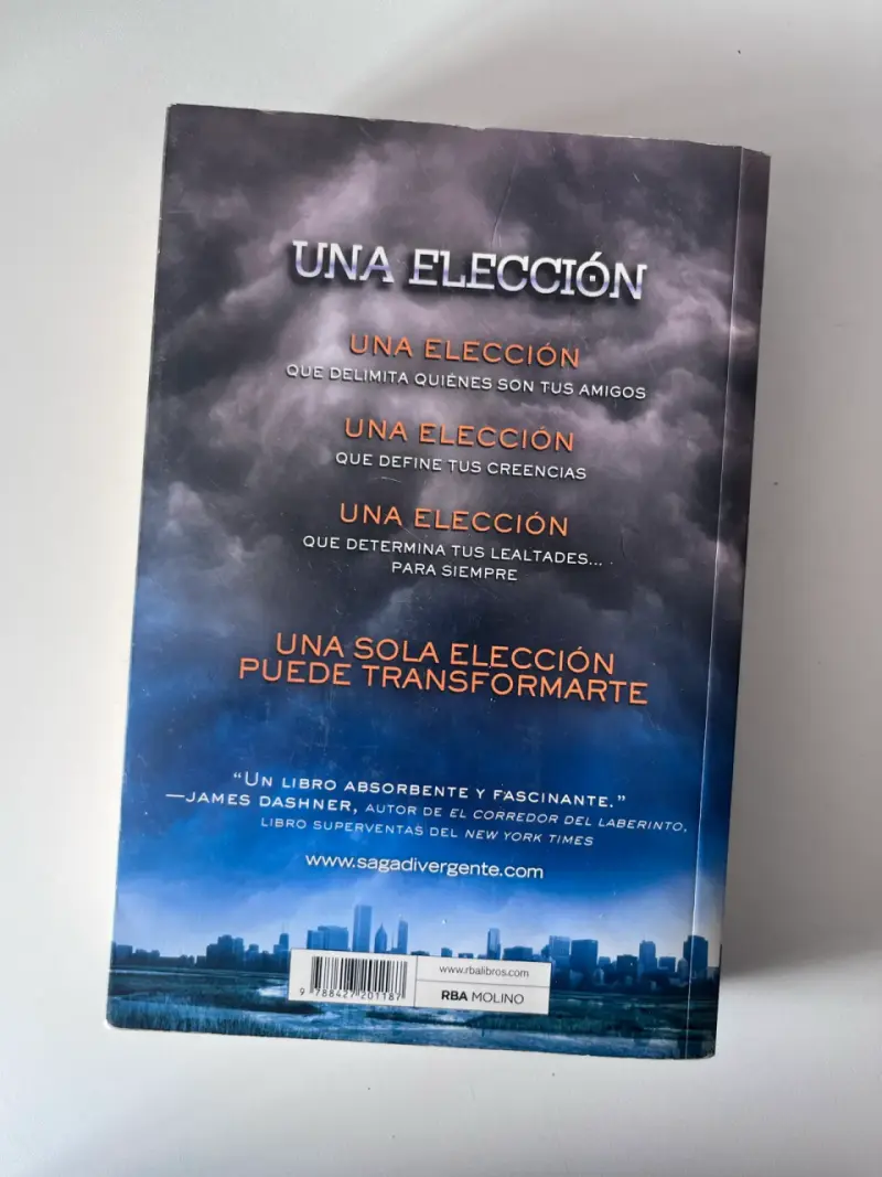 Libro Divergente de Veronica Roth - 2