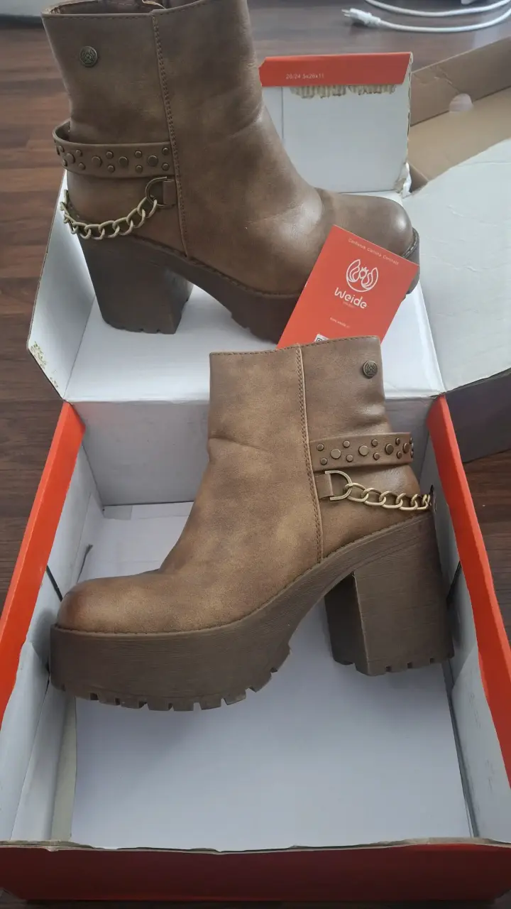 Botines marrones con plataforma