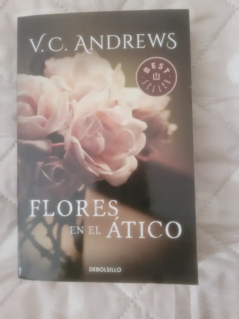 Libro Flores en el Ático - 1