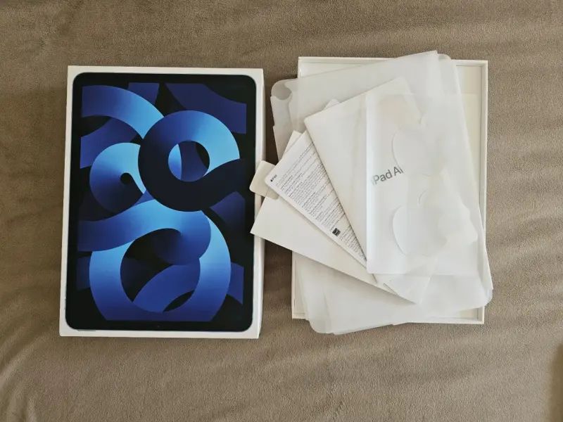 iPad Air 5th 256gb pencil y teclado - 2