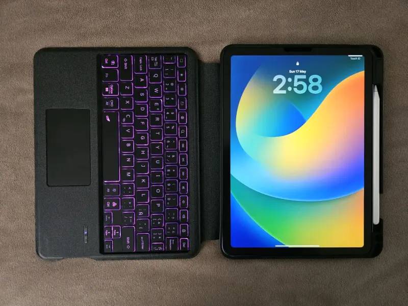 iPad Air 5th 256gb pencil y teclado - 4