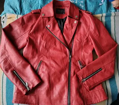 Chaqueta de cuero roja - miniatura 1