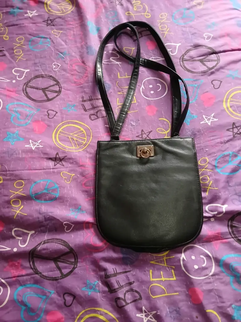 Cartera negra de cuero - 4