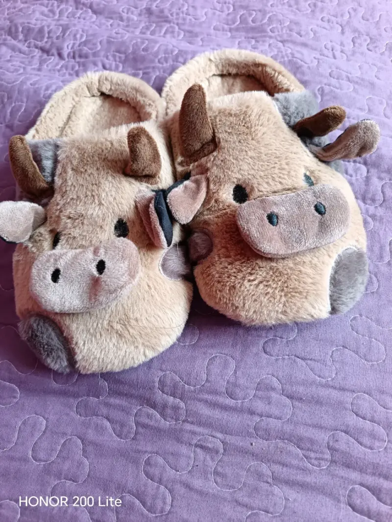 Pantuflas peluche diseño vaca