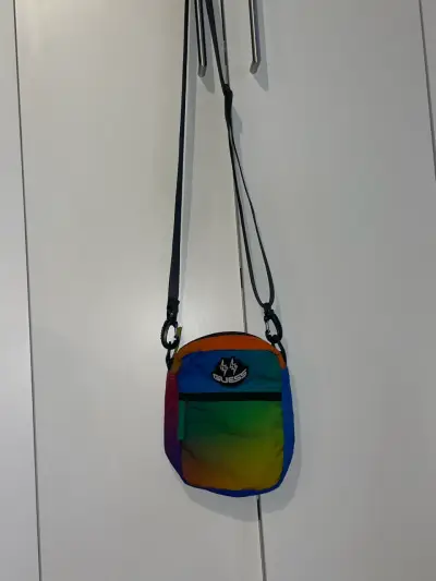 Bolso Guess edición JBalbin - miniatura 3