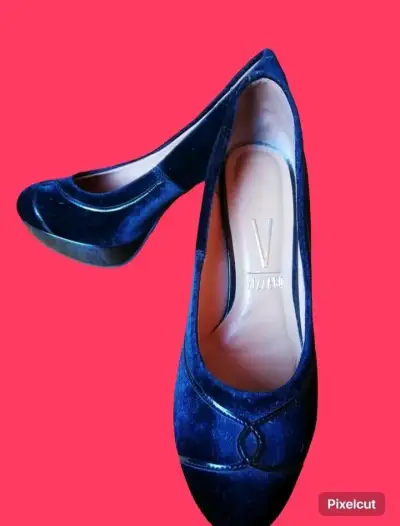 Zapatos de tacón negros elegantes - miniatura 3