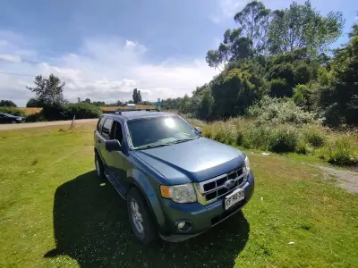 Ford Escape 2010 automática - miniatura 2