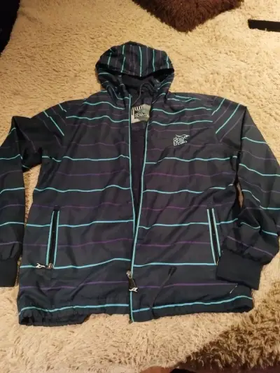 Chaqueta con capucha a rayas - miniatura 1