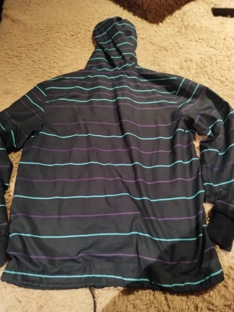 Chaqueta con capucha a rayas - 2