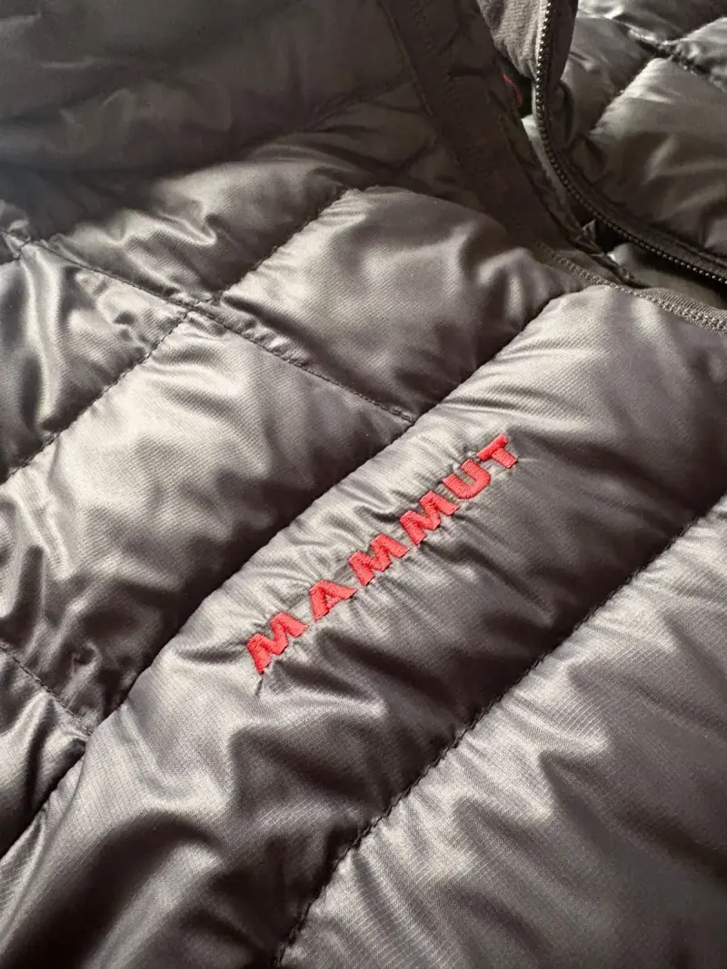 Chaqueta pluma negra Mammut - 2