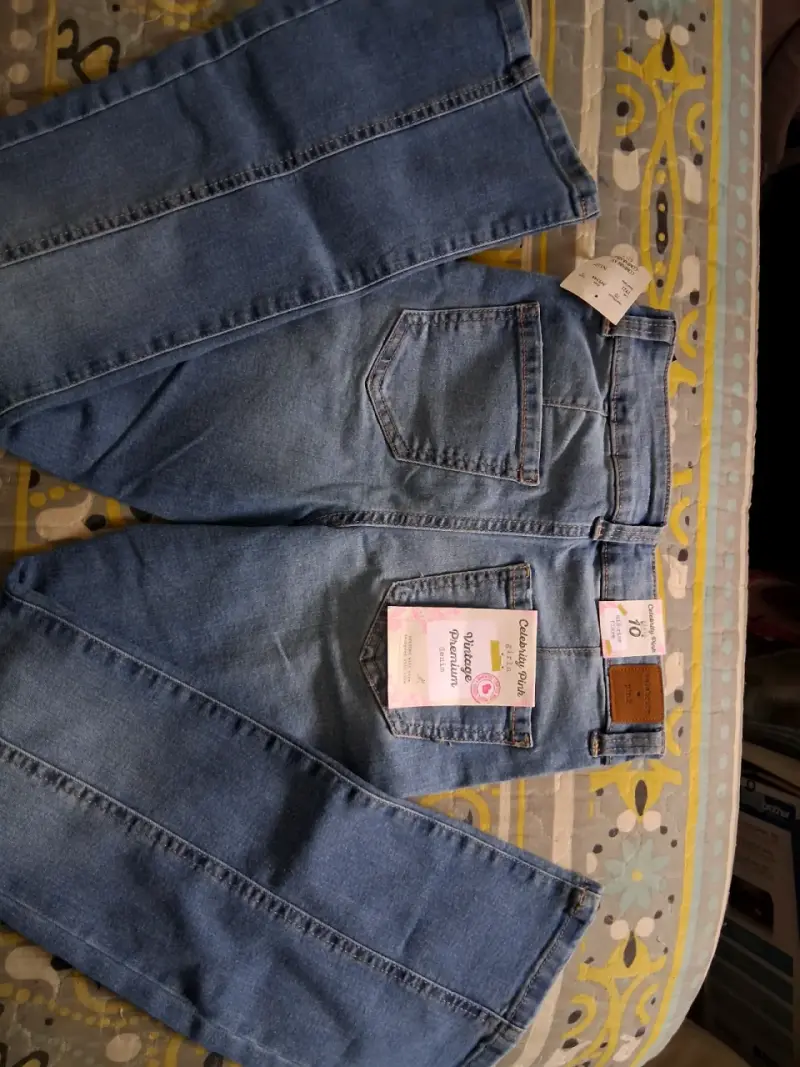 Jeans pata elefante talla 10 - 2